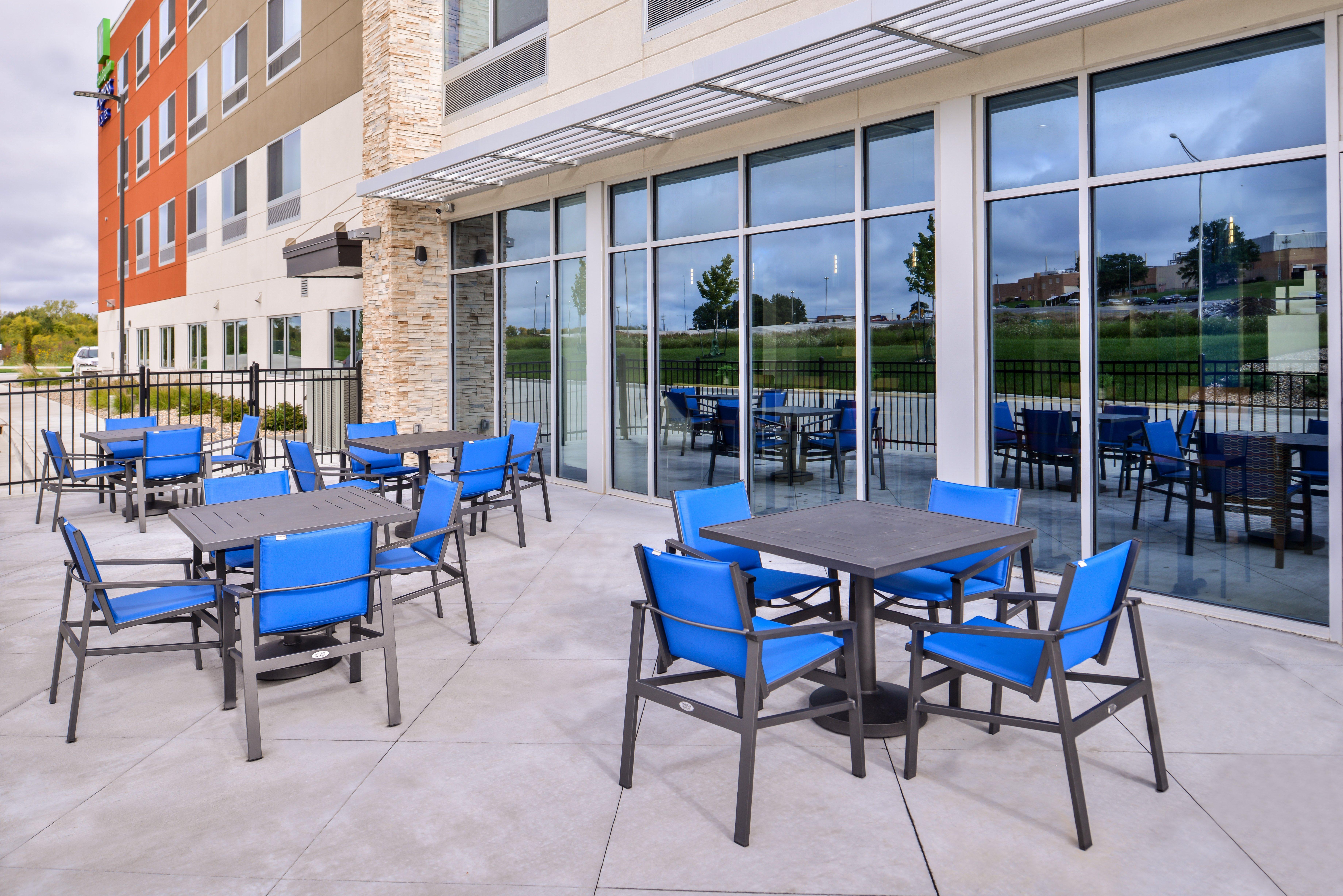 Holiday Inn Express & Suites - Kansas City - Lee'S Summit By Ihg Exterior foto